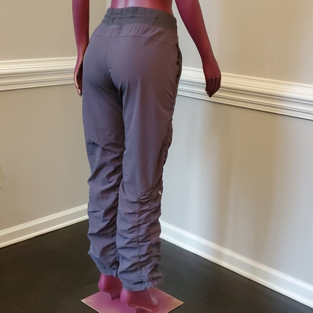 Under armour jogging/hiking pants (SOLD)